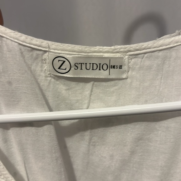 STUDIO White Eyelet Maxi Dress - Picture 7 of 7